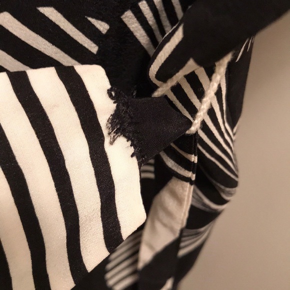 BCBG Silk Kimono-Style Dress & matching waist sash - Picture 6 of 8